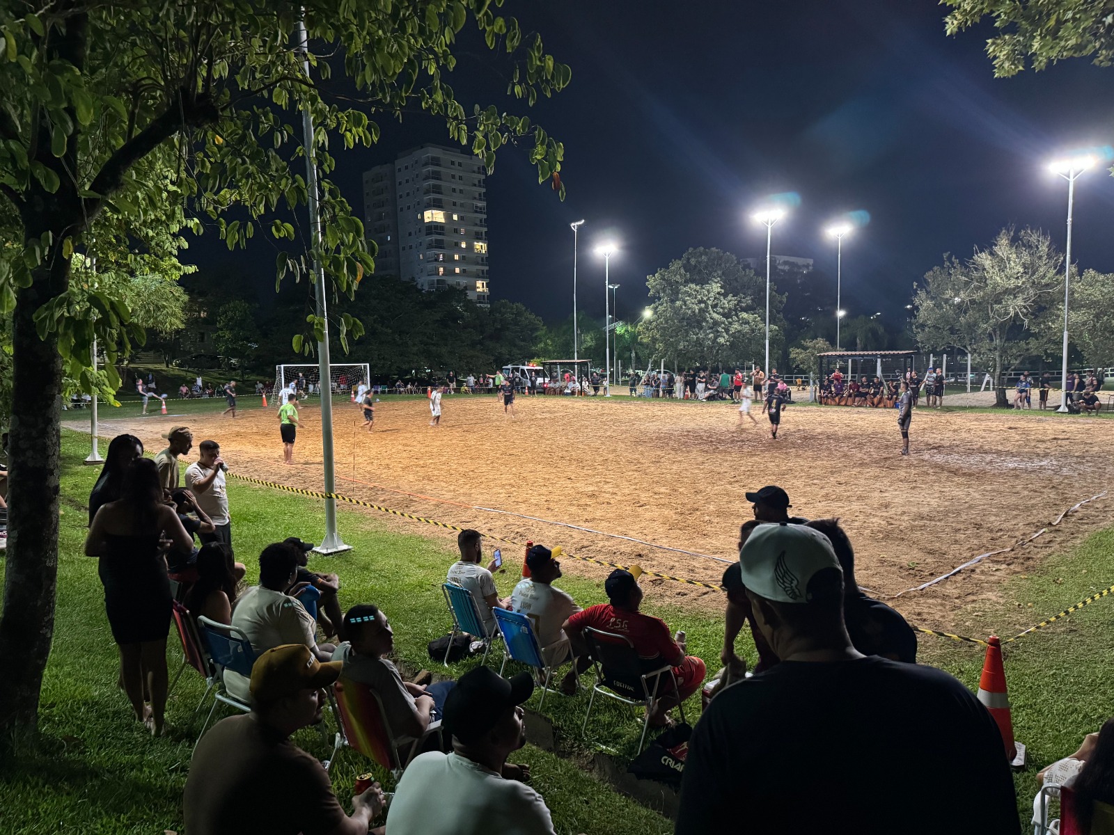 Beach Soccer 2026 entra em nova fase com jogos decisivos nesta terça-feira no Parcão