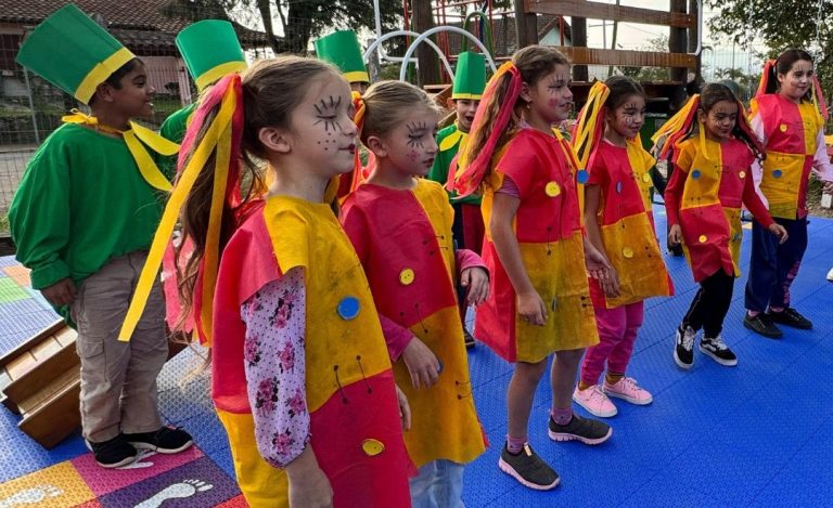 Escola Padre Afonso Kist inaugura nova pracinha e oficializa Projeto Construir no Pinhal, em Parobé