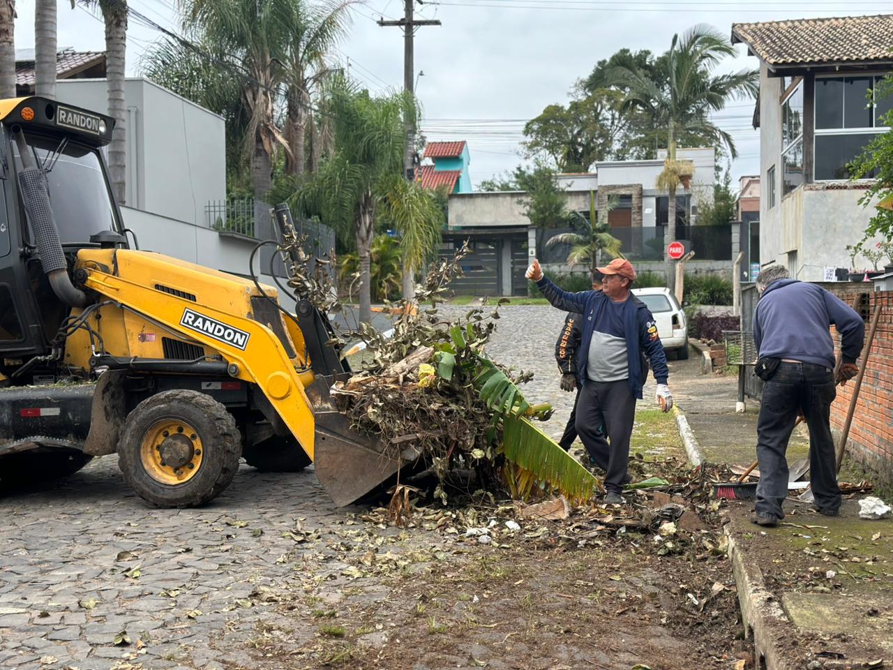 Novo calendário de podas urbanas iniciou nesta segunda-feira em Parobé
