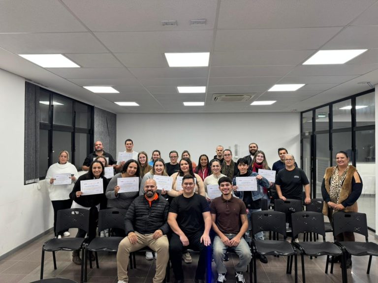22 alunos concluem workshop sobre marketing digital em Igrejinha