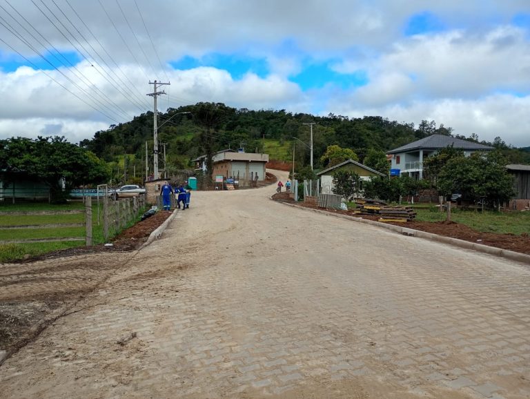 Trecho em Pega Fogo é liberado para o trânsito após conclusão da pavimentação em Taquara