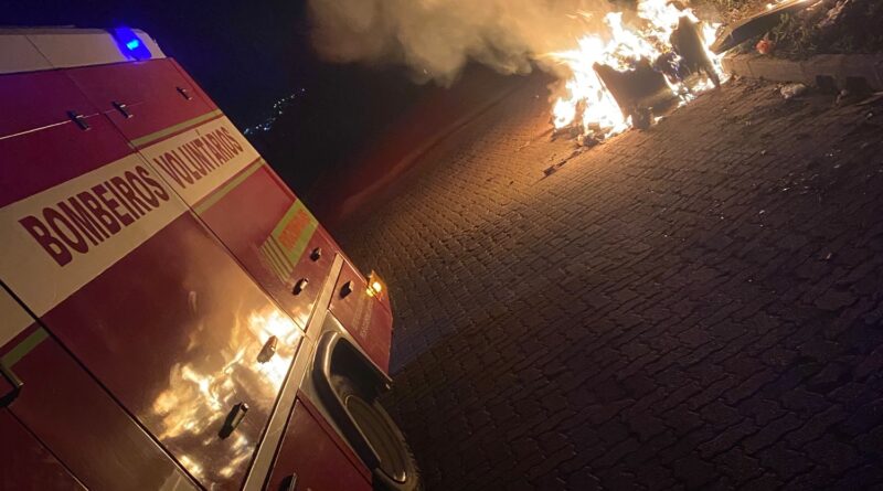 Lixeira comunitária é incendiada na Subida do Morro Grande, em Rolante