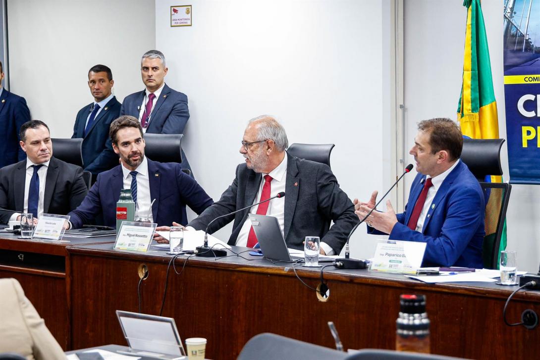 Governador confirma continuidade das concessões rodoviárias durante oitiva na CPI dos Pedágios