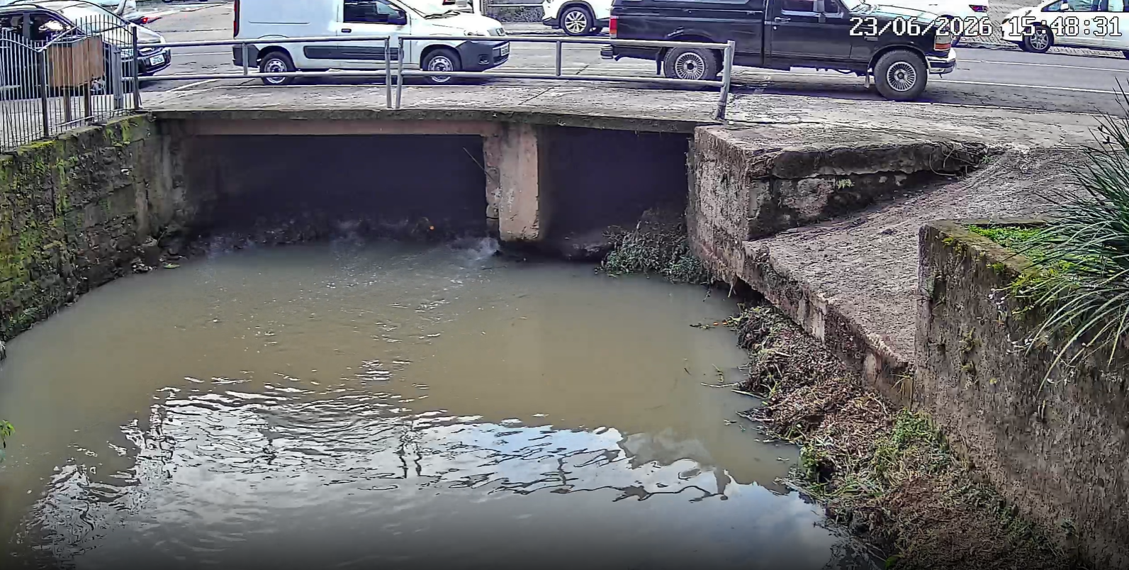 Igrejinha instala câmera 24h para monitoramento do nível do Arroio Koetz na Praça Dona Luiza