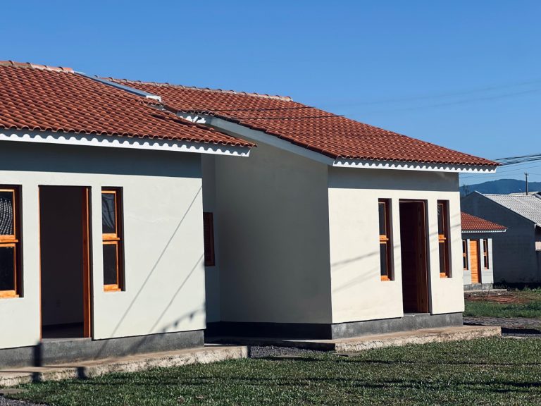 Parobé realiza entrega de mais oito casas do Programa “A Casa é Sua – Município Resiliente”