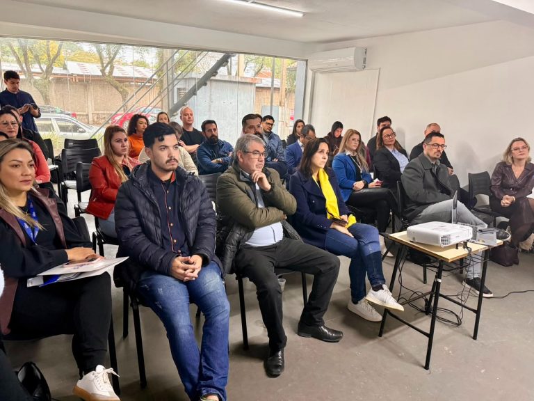 Café com Empresários reúne empreendedores para palestra e rodada de negócios em Parobé