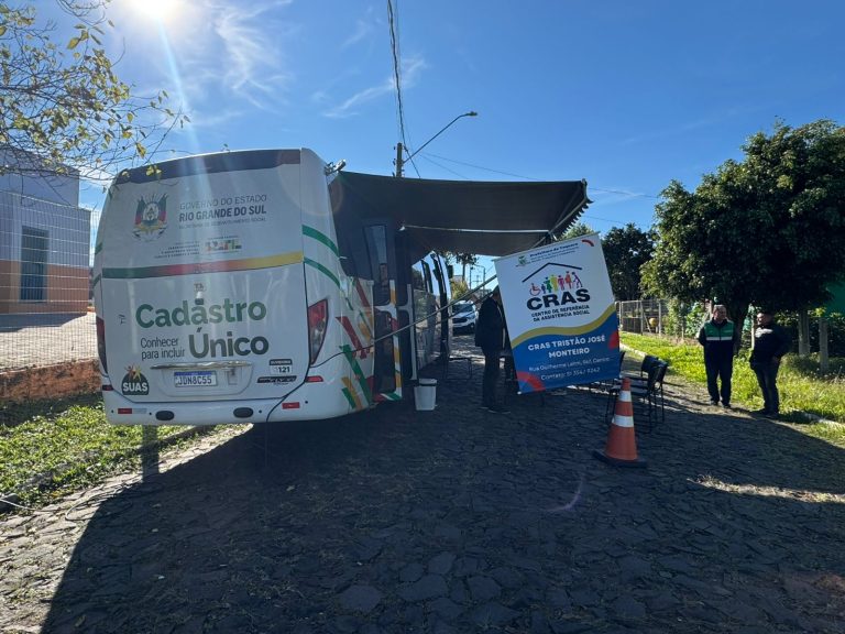 Ônibus do Cadastro Único realiza 61 atendimentos durante ação no Bairro Empresa