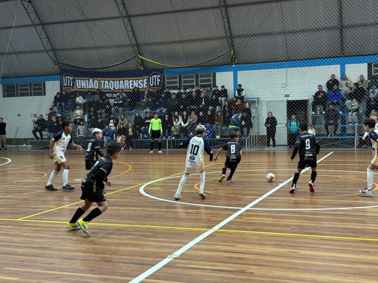 Campeonato Municipal de Futsal de Taquara inicia com disputas nas categorias de base, feminino e veterano