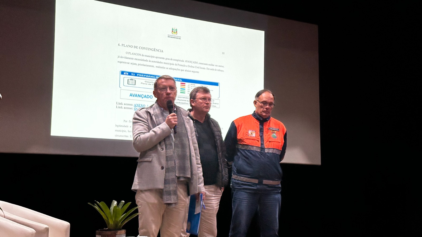 Prefeitura reúne comunidade para apresentação do Plano de Contingência de Três Coroas