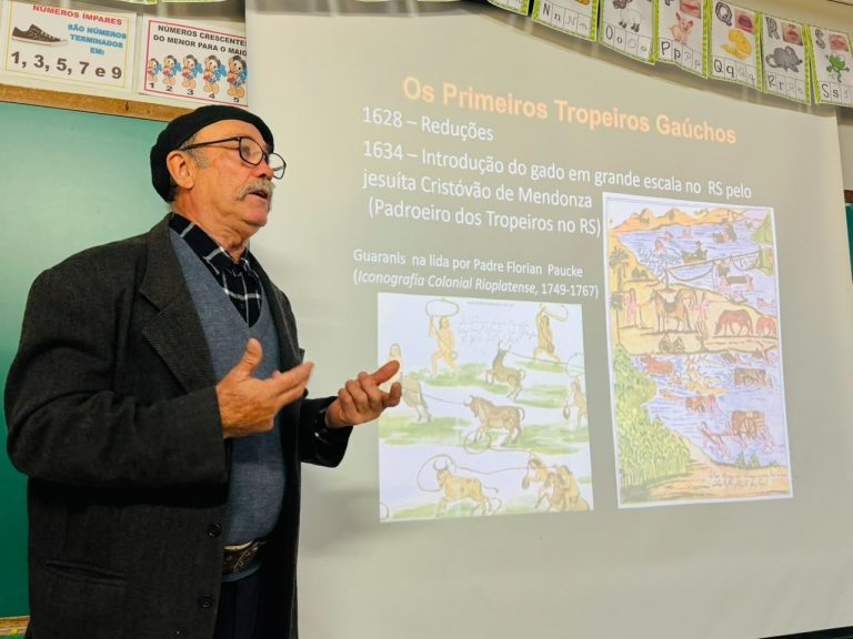 Palestra sobre tropeirismo aproxima estudantes da história e da cultura gaúcha em Taquara