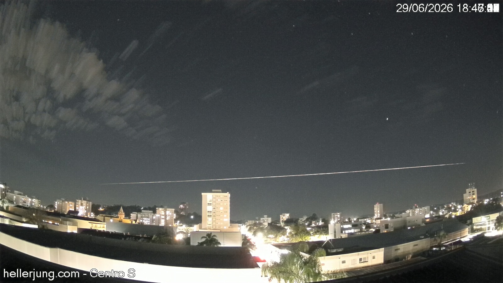 Objeto luminoso visto em Taquara era um satélite chinês; entenda o fenômeno