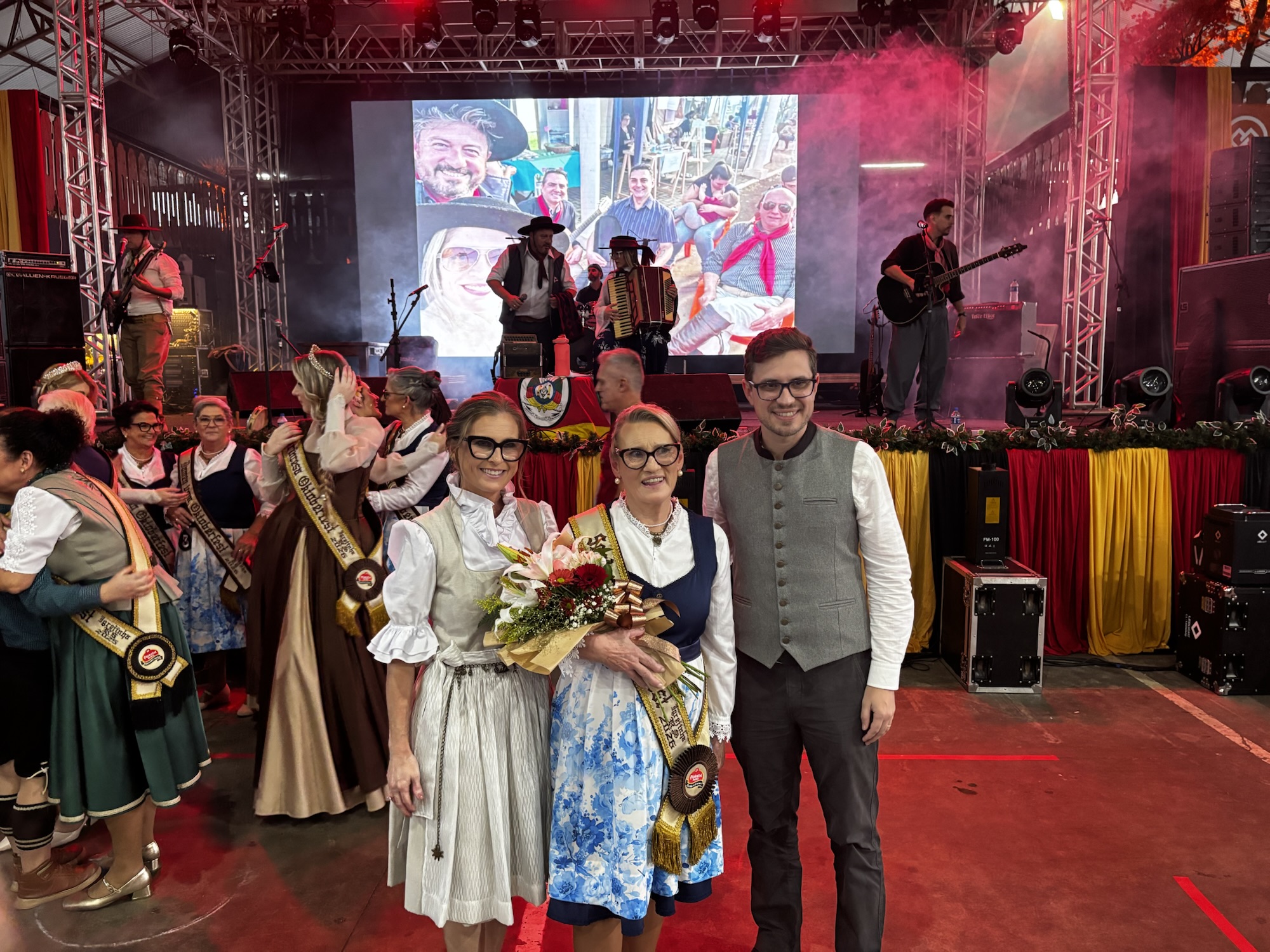 Lenita Breyer é eleita Seniorin da 37ª Oktoberfest de Igrejinha