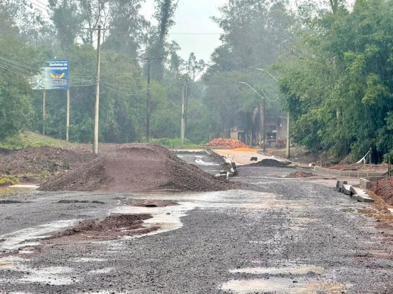 Prefeitura de Taquara executa obras e serviços de infraestrutura viária em diferentes regiões do município