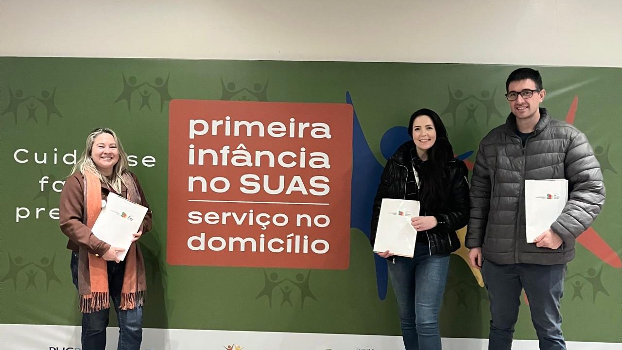 Comitiva da Assistência Social de Três Coroas participa de capacitação regional sobre primeira infância