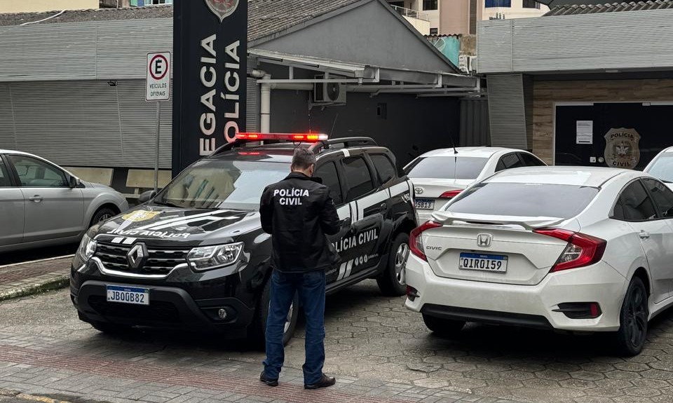 Polícia Civil cumpre oito prisões preventivas em investigação que apura esquema de desvios bancários superiores a R$ 6 milhões