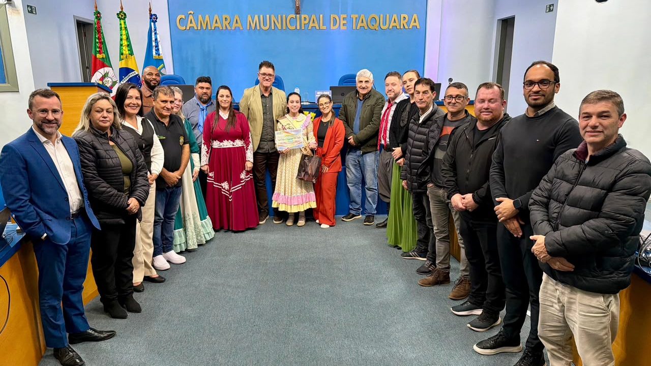 Câmara de Taquara presta homenagem à 1ª Prenda Mirim da 22ª Região Tradicionalista