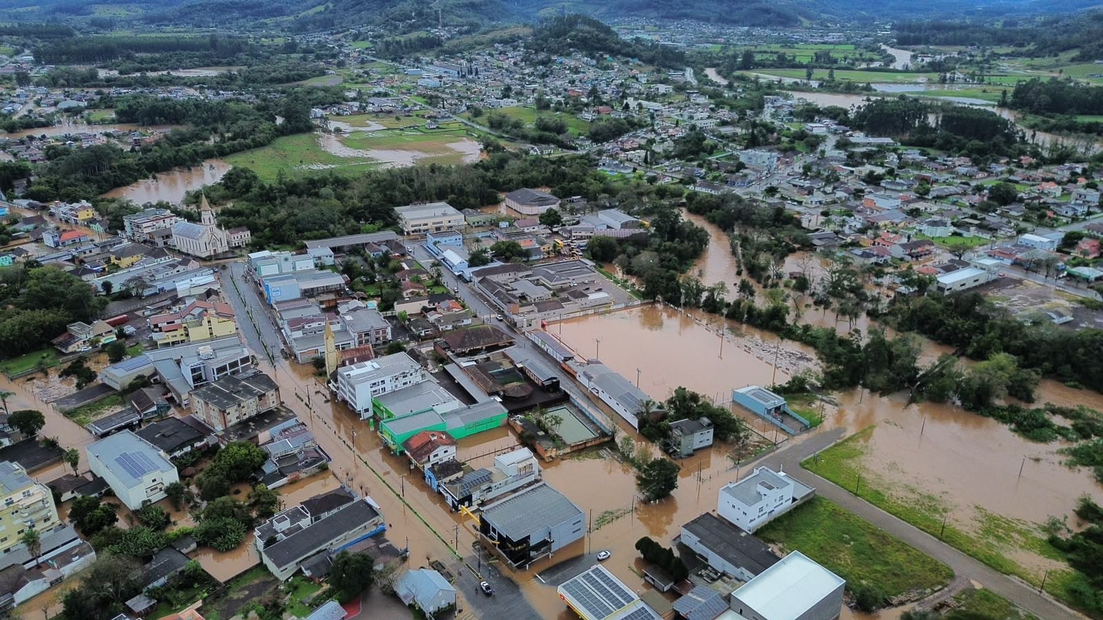 Defesa Civil monitora situação após chuva de 113 milímetros em Rolante; rios apresentam tendência de redução