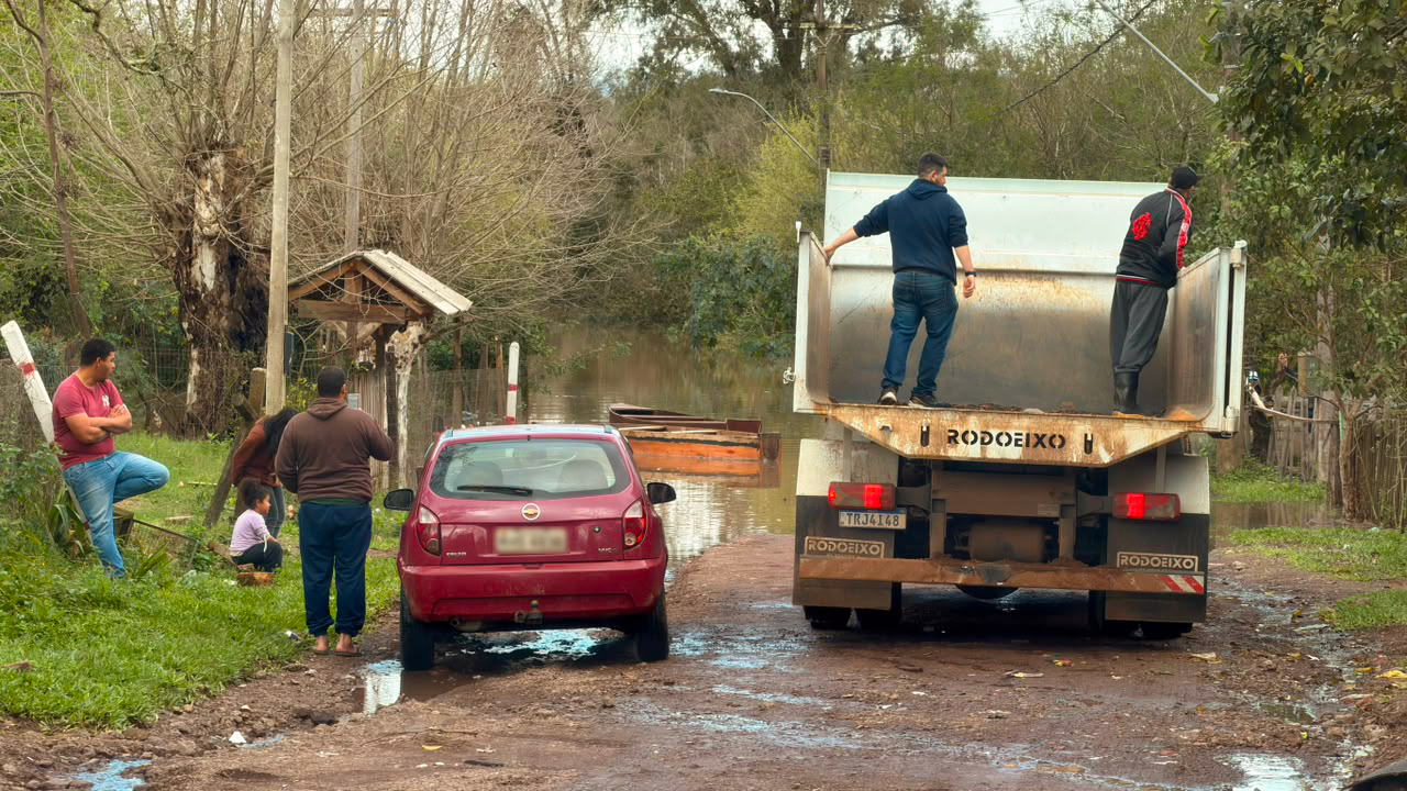 Prefeitura reforça orientação para retirada preventiva de moradores em áreas de risco em Taquara