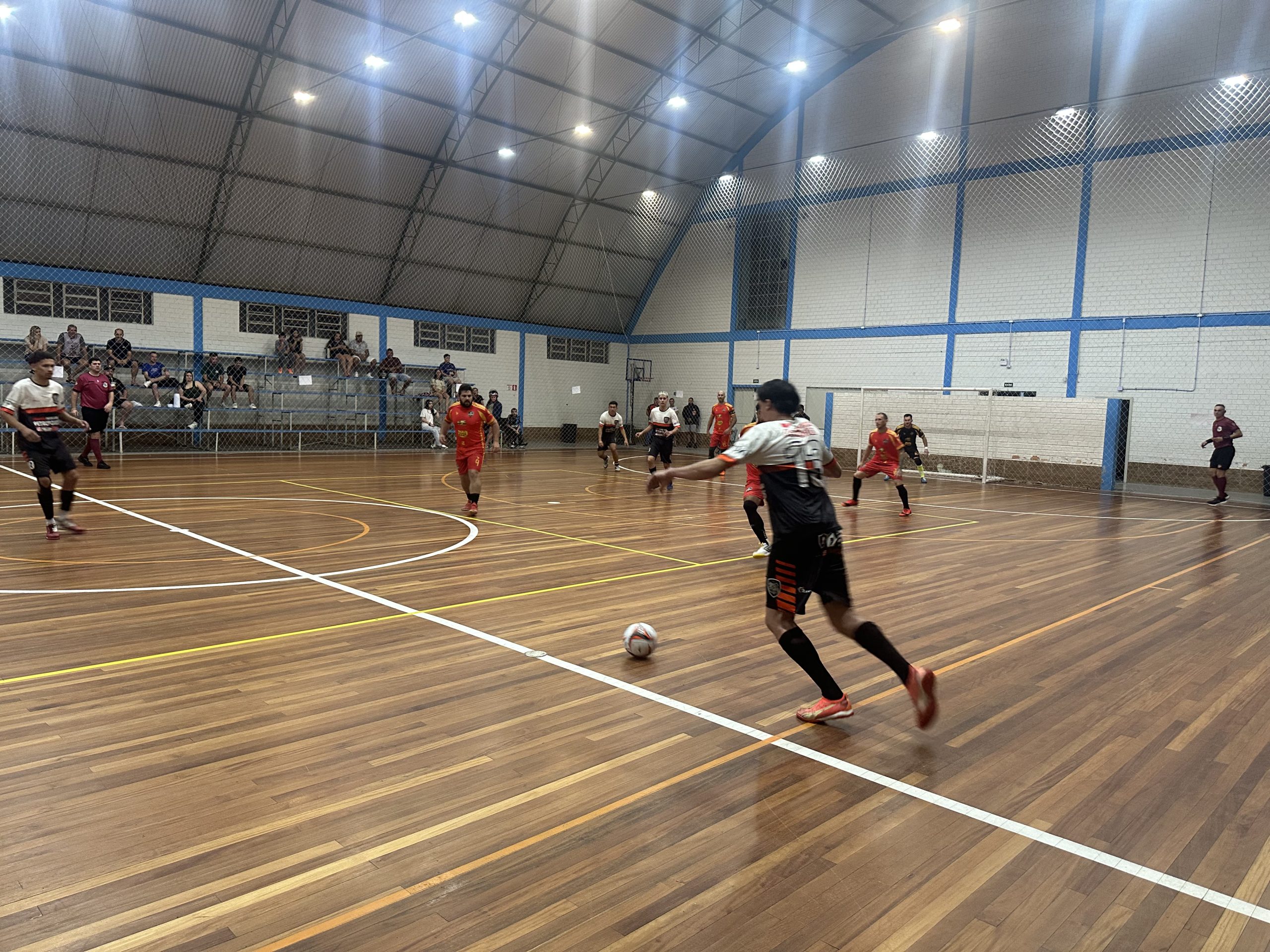 Campeonato Municipal de Futsal de Taquara abre disputas das Séries Ouro, Prata e Bronze