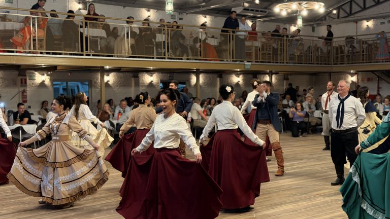 CTG O Fogão Gaúcho celebra 78 anos com apresentações artísticas e baile de Os Serranos em Taquara