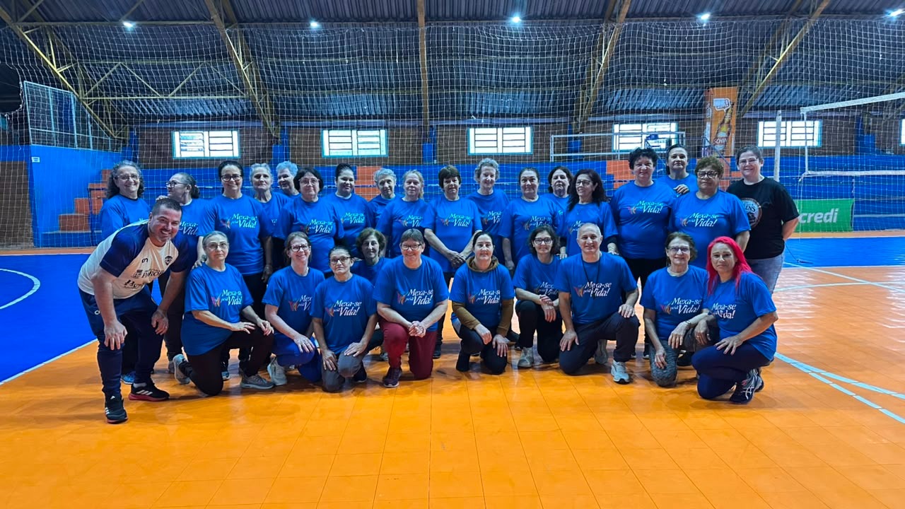 Prefeitura de Parobé entrega cerca de 100 novas camisetas para participantes do Projeto Mexa-se