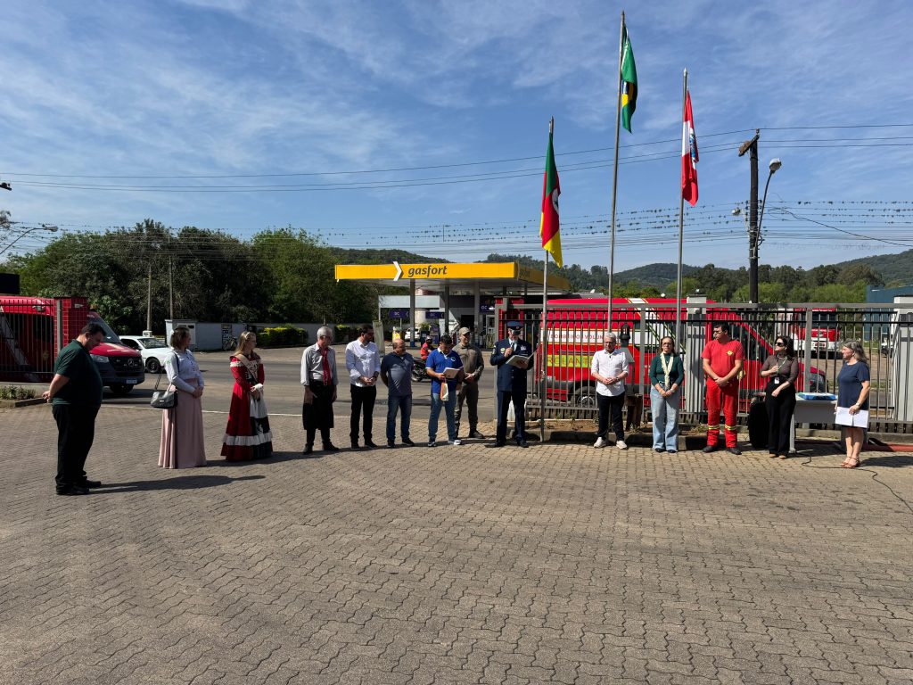 Rolante recebe Centelha da 89ª Corrida do Fogo Simbólico da Pátria