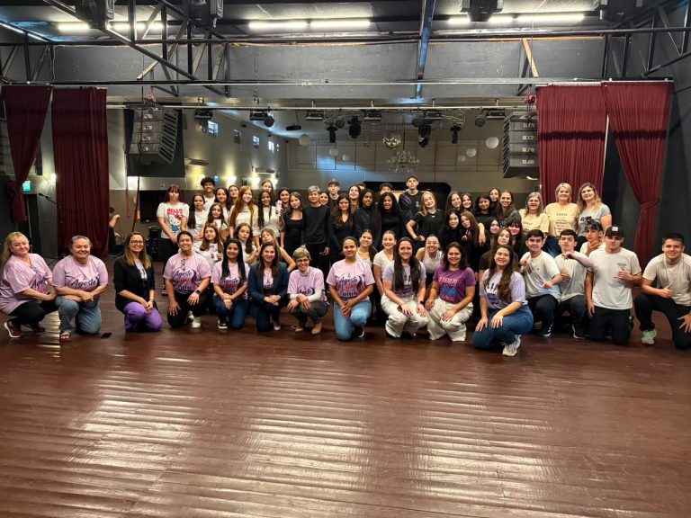 Sarau das Escolas promove conscientização sobre violência contra a mulher durante o Agosto Lilás em Parobé