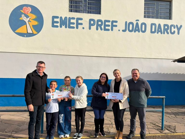 Estudantes de Igrejinha participam de feira nacional de ciências no Paraná