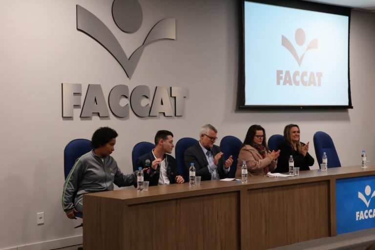 APAE de Taquara sedia encontro regional com entidades de 11 municípios na Faccat