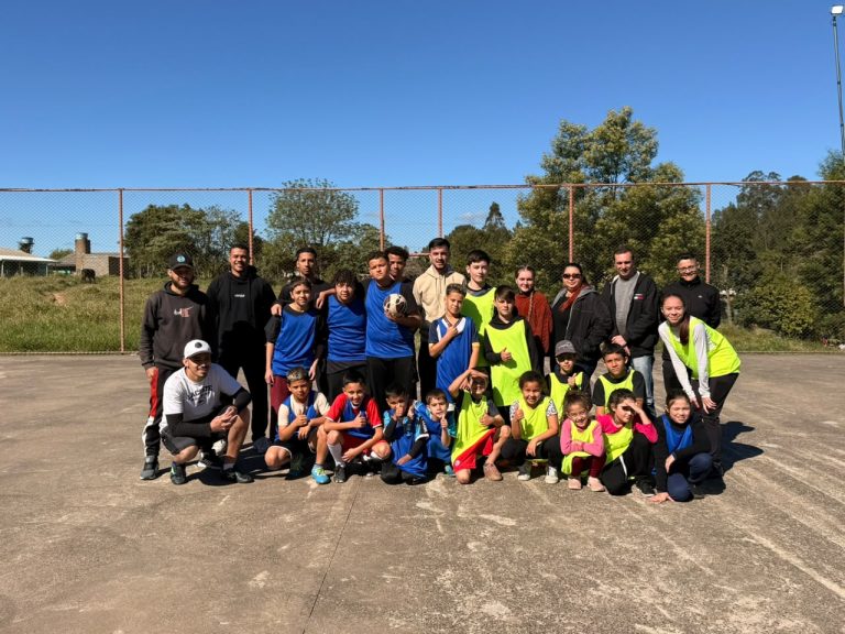 Escolinha de Futsal do bairro Eldorado amplia faixa etária após dobrar número de inscritos