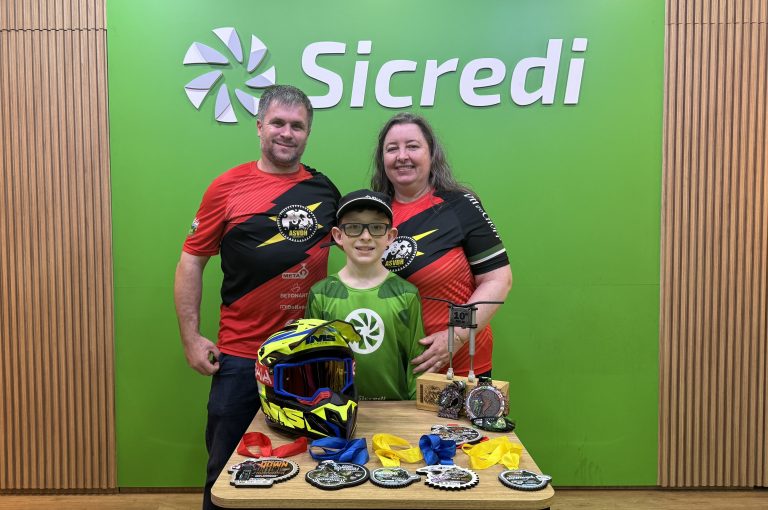 Sicredi Caminho das Águas apoia jovem atleta de downhill de Rolante