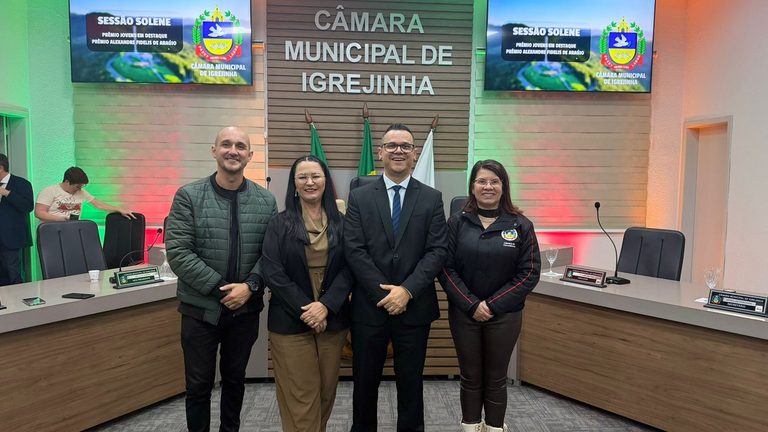 Câmara de Igrejinha entrega Prêmio Jurídico a Alberto Vinícius Petry