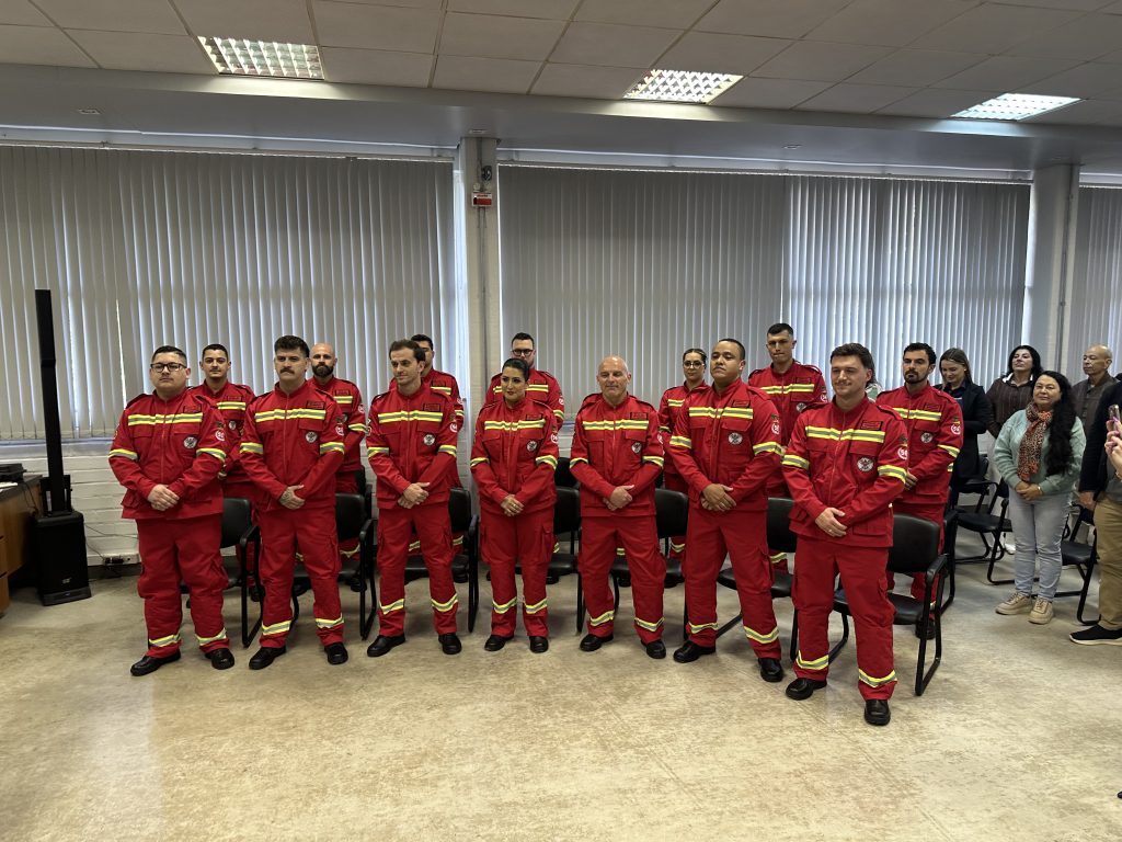 Corpo de Bombeiros Voluntários de Três Coroas forma 15 novos integrantes
