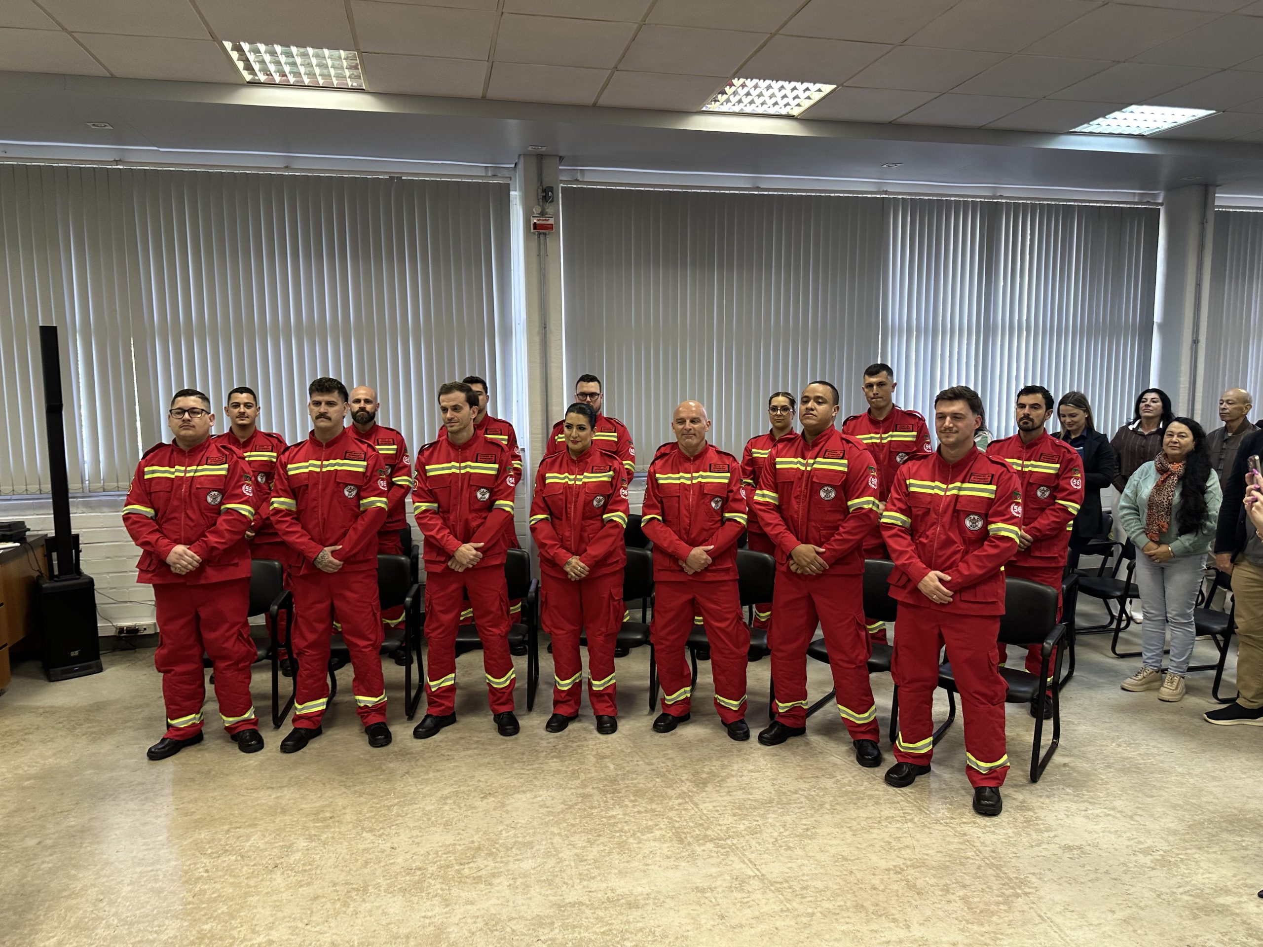 Corpo de Bombeiros Voluntários de Três Coroas forma 15 novos integrantes