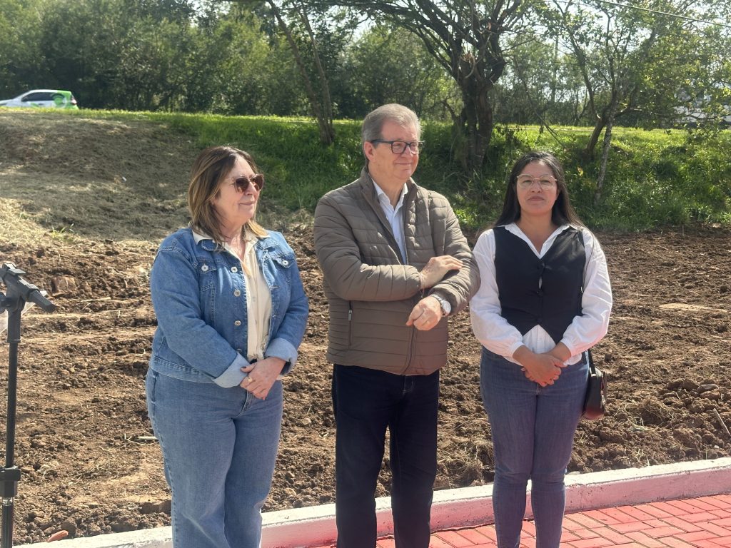 Prefeitura entrega pavimentação na rua de acesso ao bairro Eldorado, em Taquara