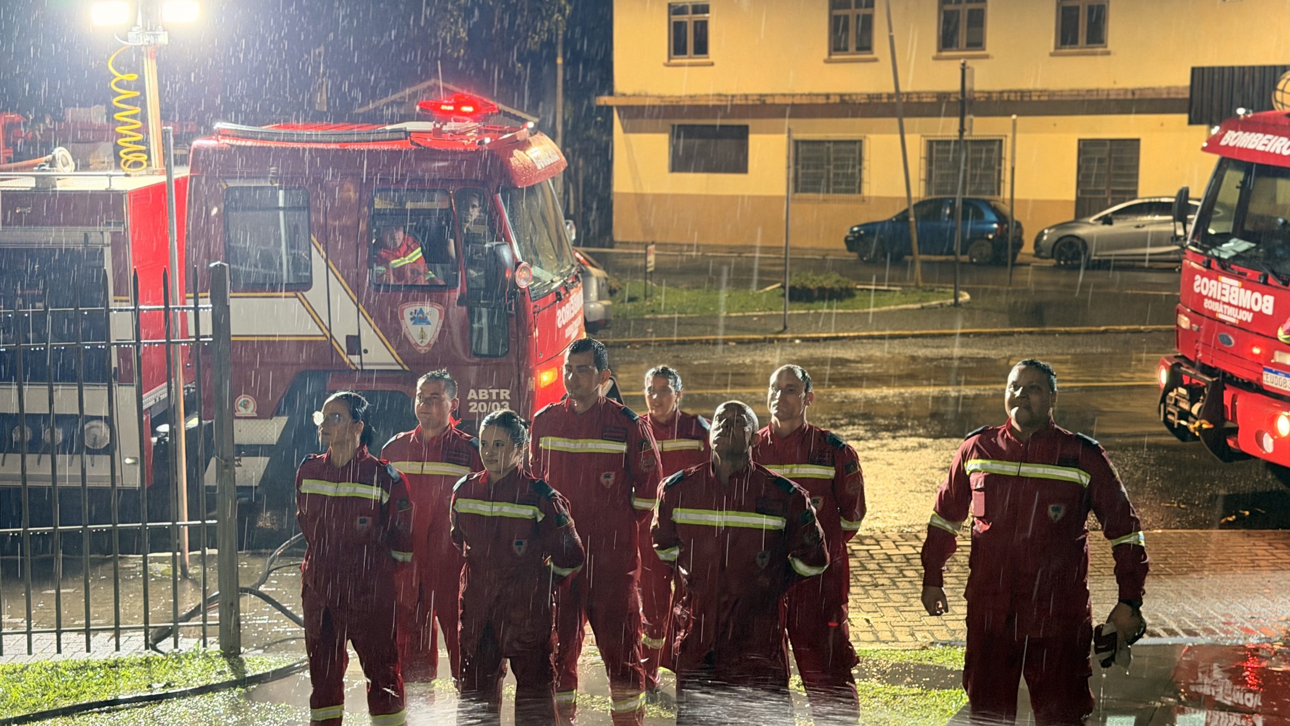 Corpo de Bombeiros Voluntários de Igrejinha forma sete voluntários e 20 bombeiros mirins