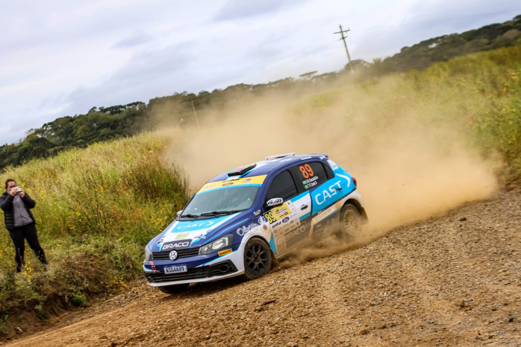 Piloto de Taquara vence em Rio Negrinho e lidera Brasileiro e Gaúcho de Rally