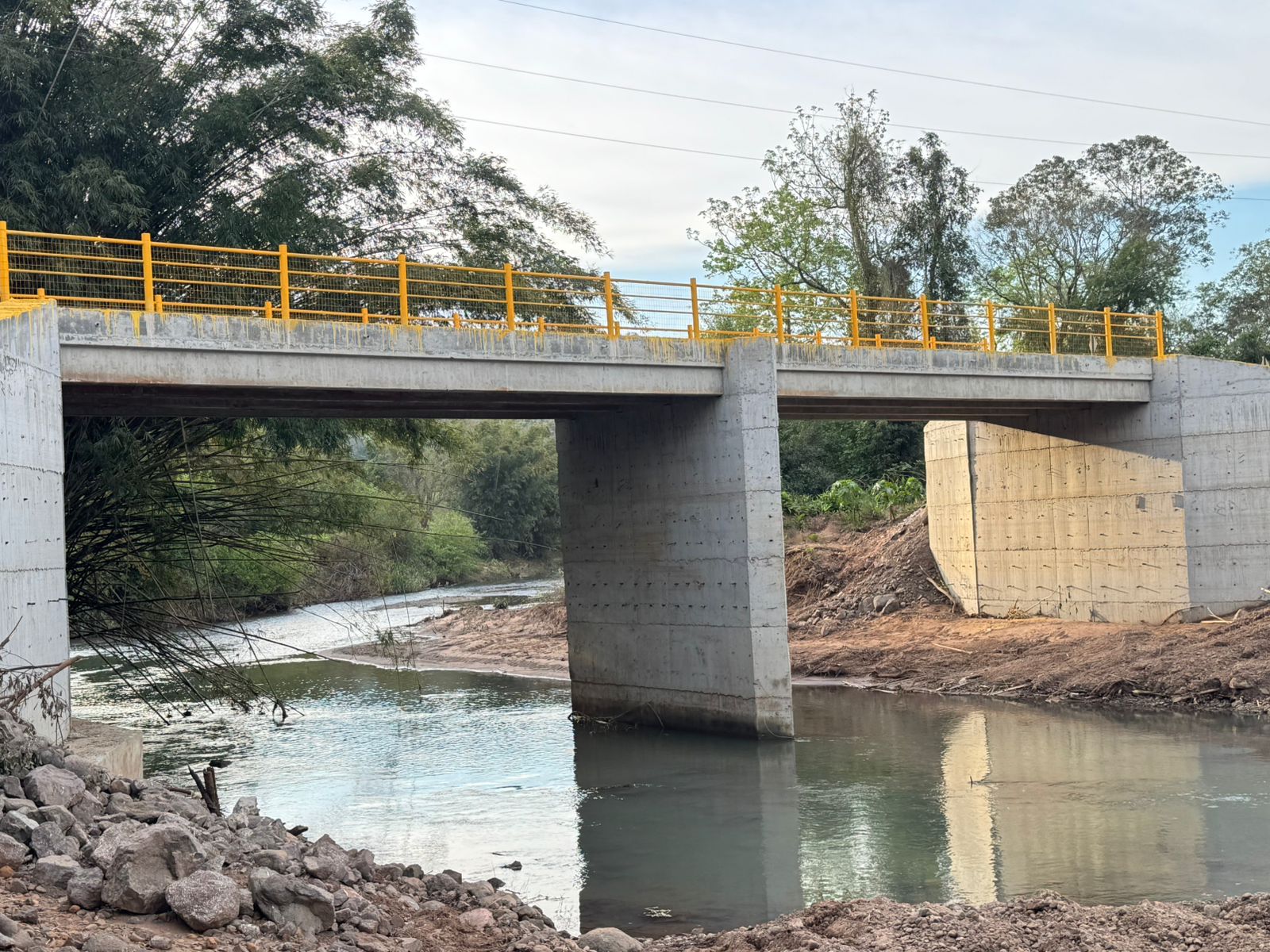 Taquara amplia rede de monitoramento de rios e anuncia nova câmera no Rio da Ilha