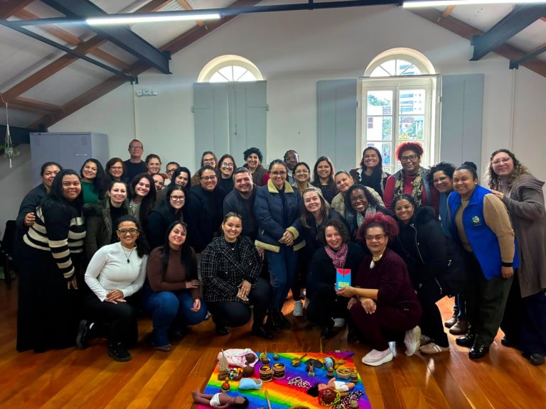 Encontro do GEPEERT fortalece práticas de educação antirracista na rede de ensino de Taquara