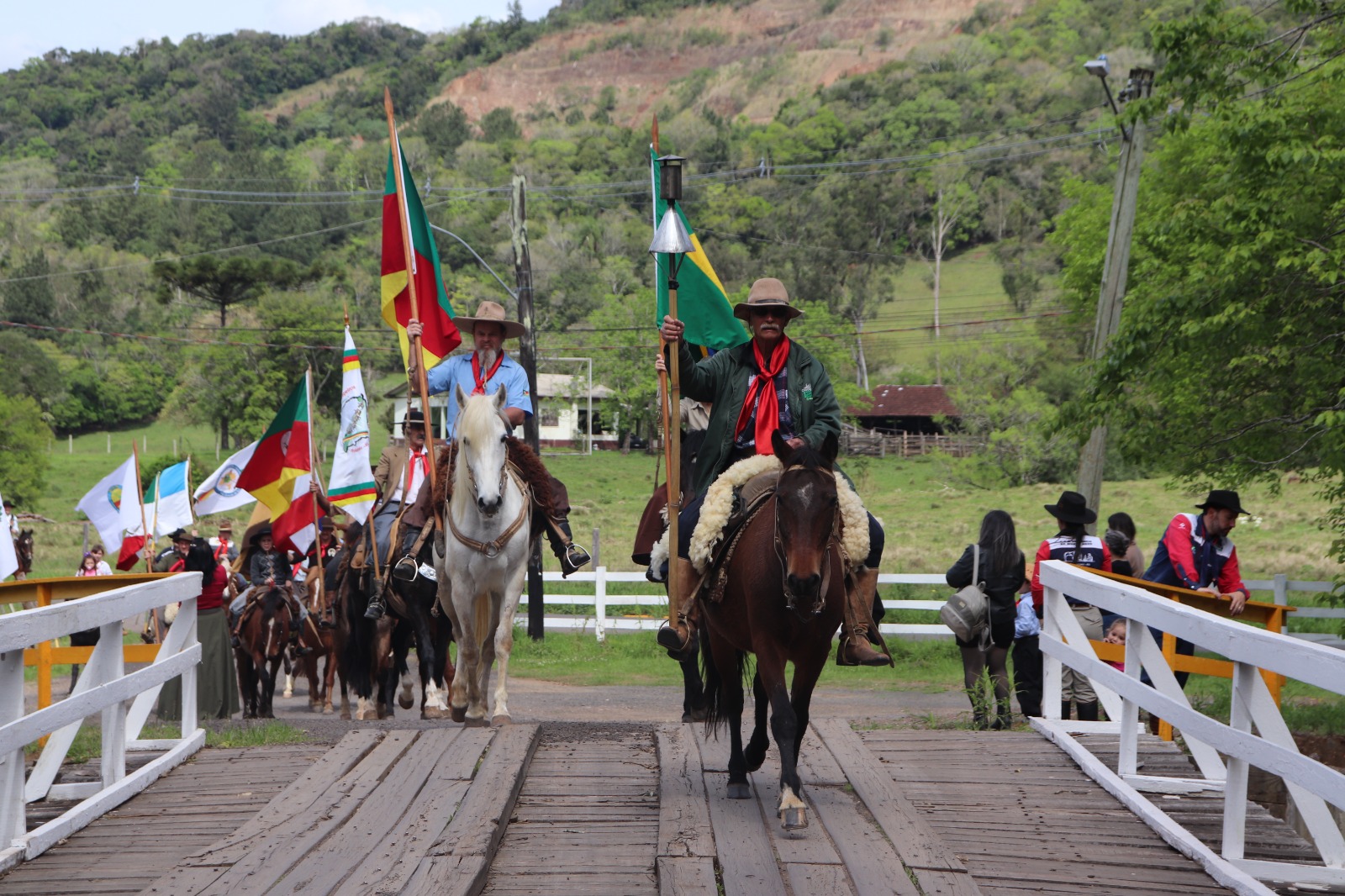 Integração reúne jovens tradicionalistas e comemora a chegada da Chama Crioula à 22ª RT