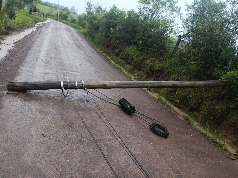 Após temporal, 14 localidades do interior de Taquara ainda seguem sem energia elétrica