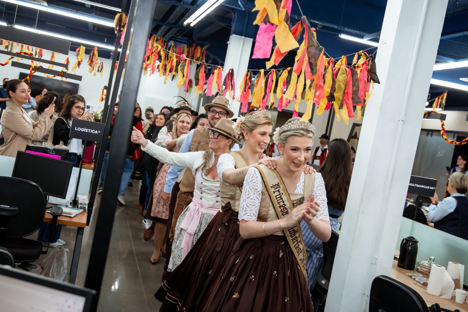 Oktober na Indústria leva clima da 37ª Oktoberfest para empresas da região