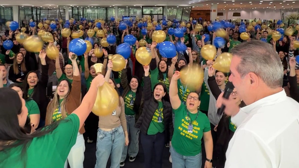 Havan anuncia prêmio de R$ 25 milhões para colaboradores no fim do ano