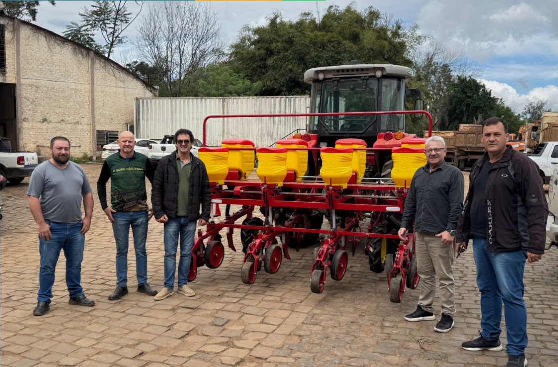 Rolante adquire duas novas plantadeiras para atender produtores rurais