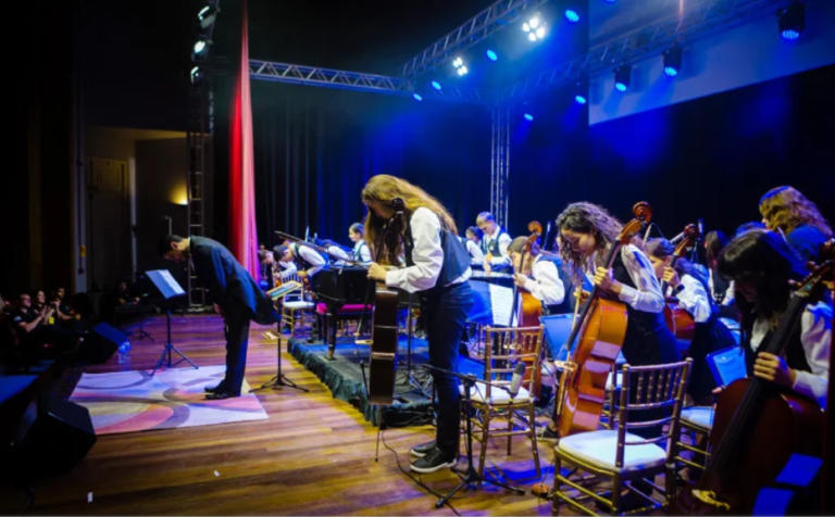 Orquestra municipal apresenta temas de filmes em benefício do novo Hospital de Três Coroas