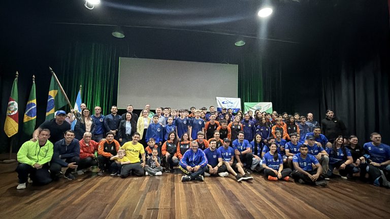 Três Coroas recebe atletas de cinco países na abertura oficial dos campeonatos de canoagem