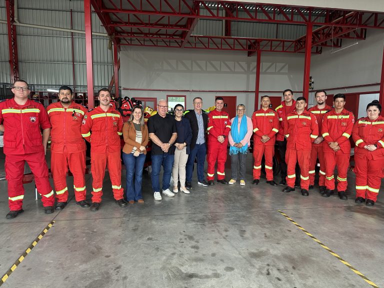 Bombeiro de Três Coroas adquirem novos equipamentos com recursos repassados pelos vereadores