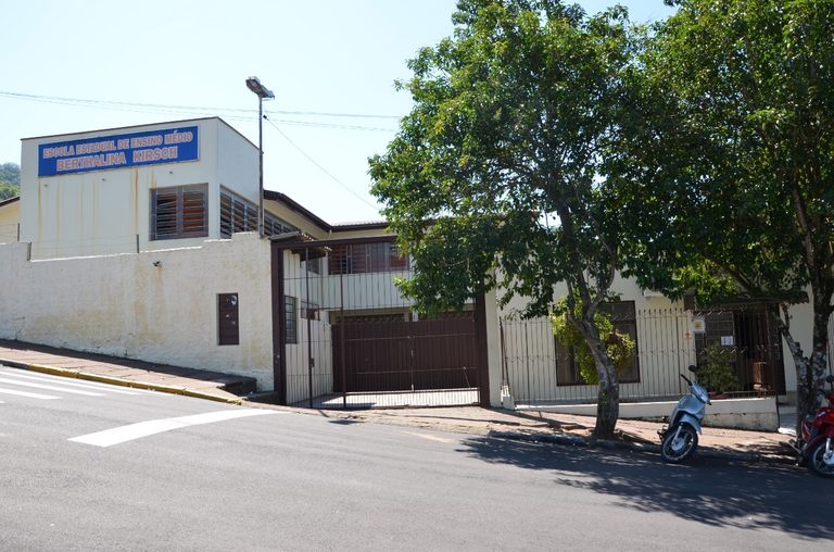 Falta de energia afeta local de votação em Igrejinha, mas urnas seguem funcionando com baterias externas